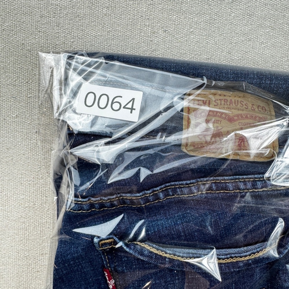 Levis Womens Classic Straight Leg Jeans Dark Wash Blue Denim Size 12 - Picture 10 of 10